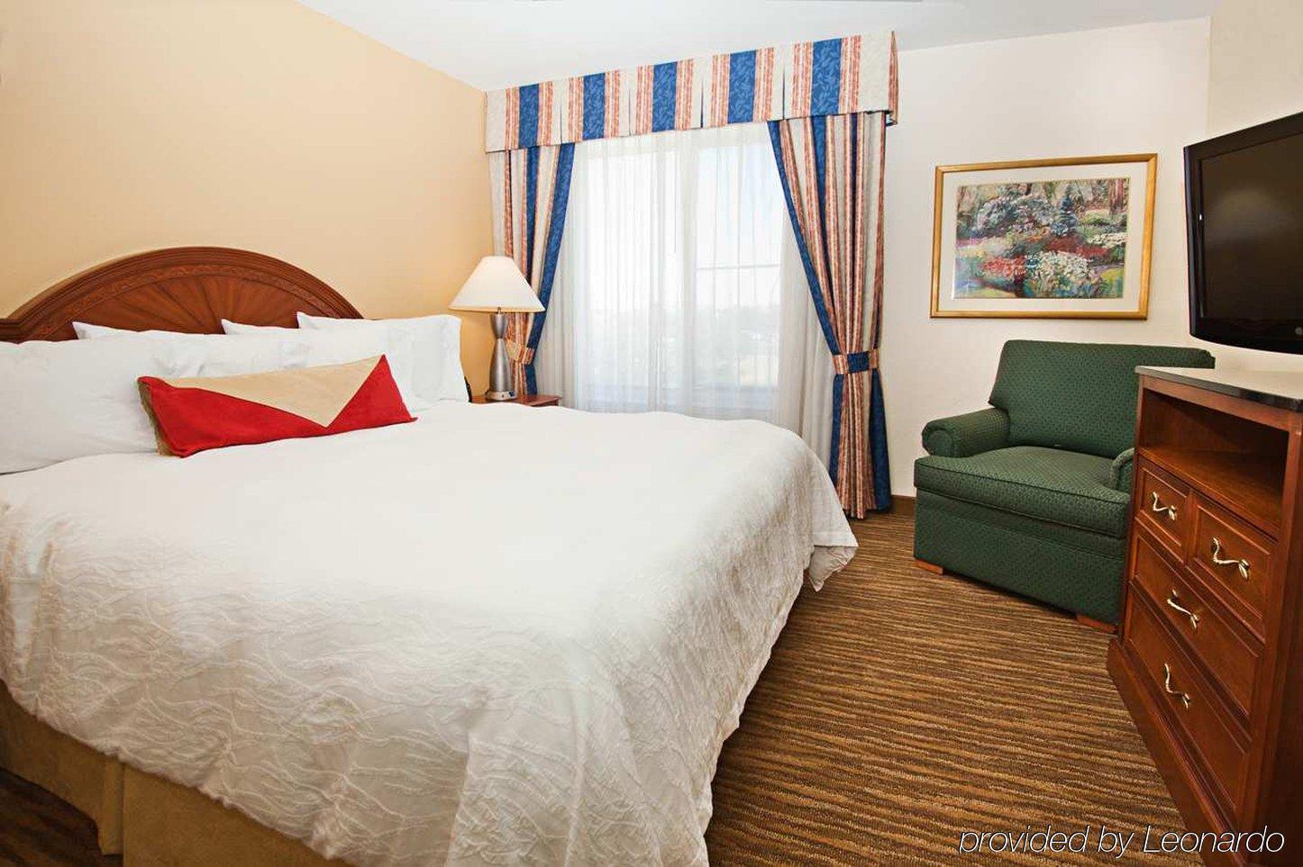 Hilton Garden Inn Addison Room photo